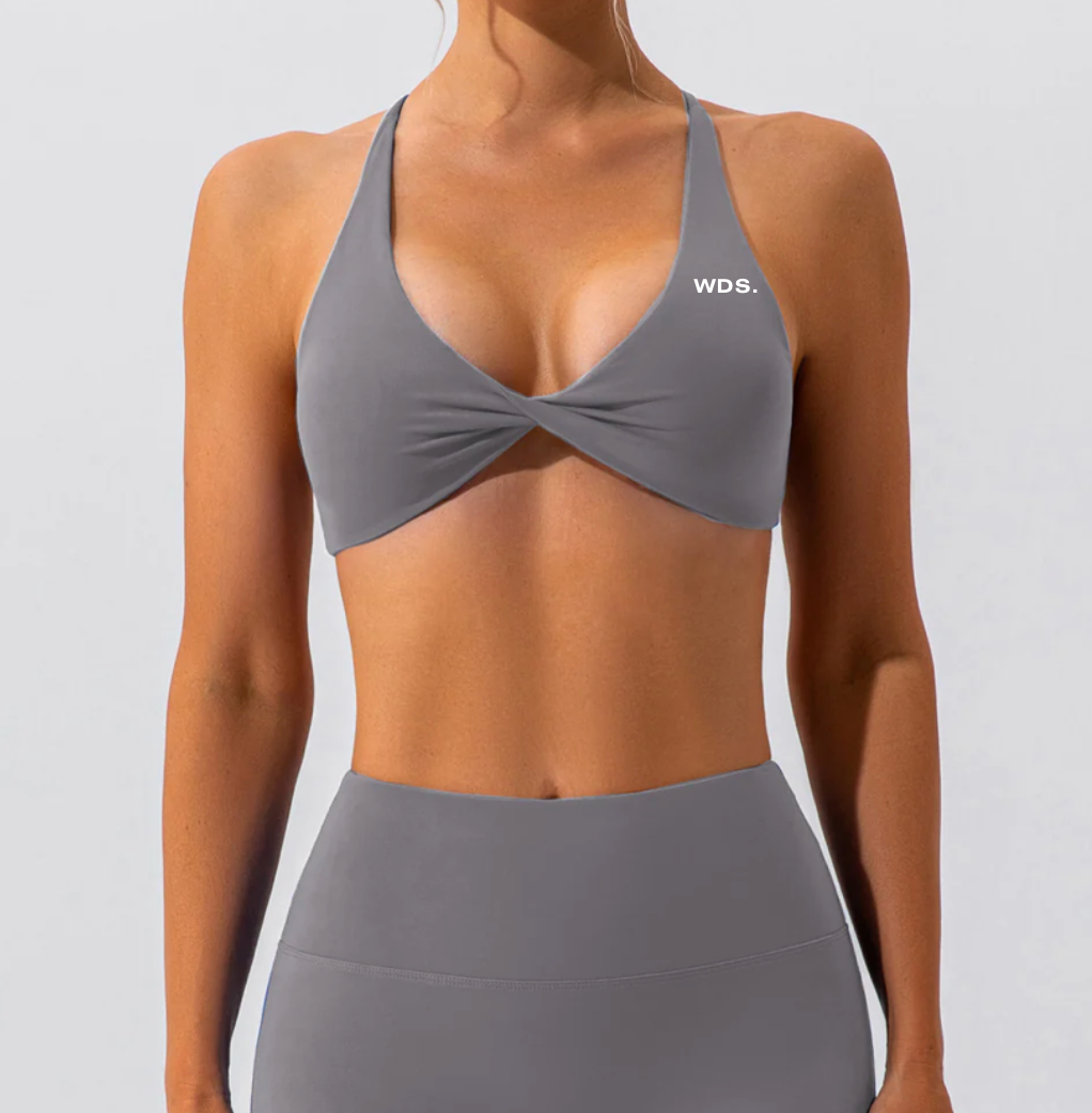 Ensemble FitNexus : short et brassière croisée dans le dos - WDS. 🤍