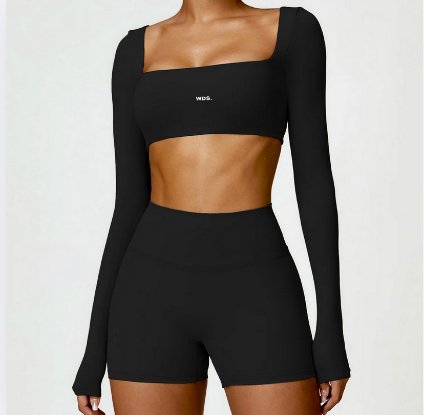 Ensemble short + haut manches longues 🖤