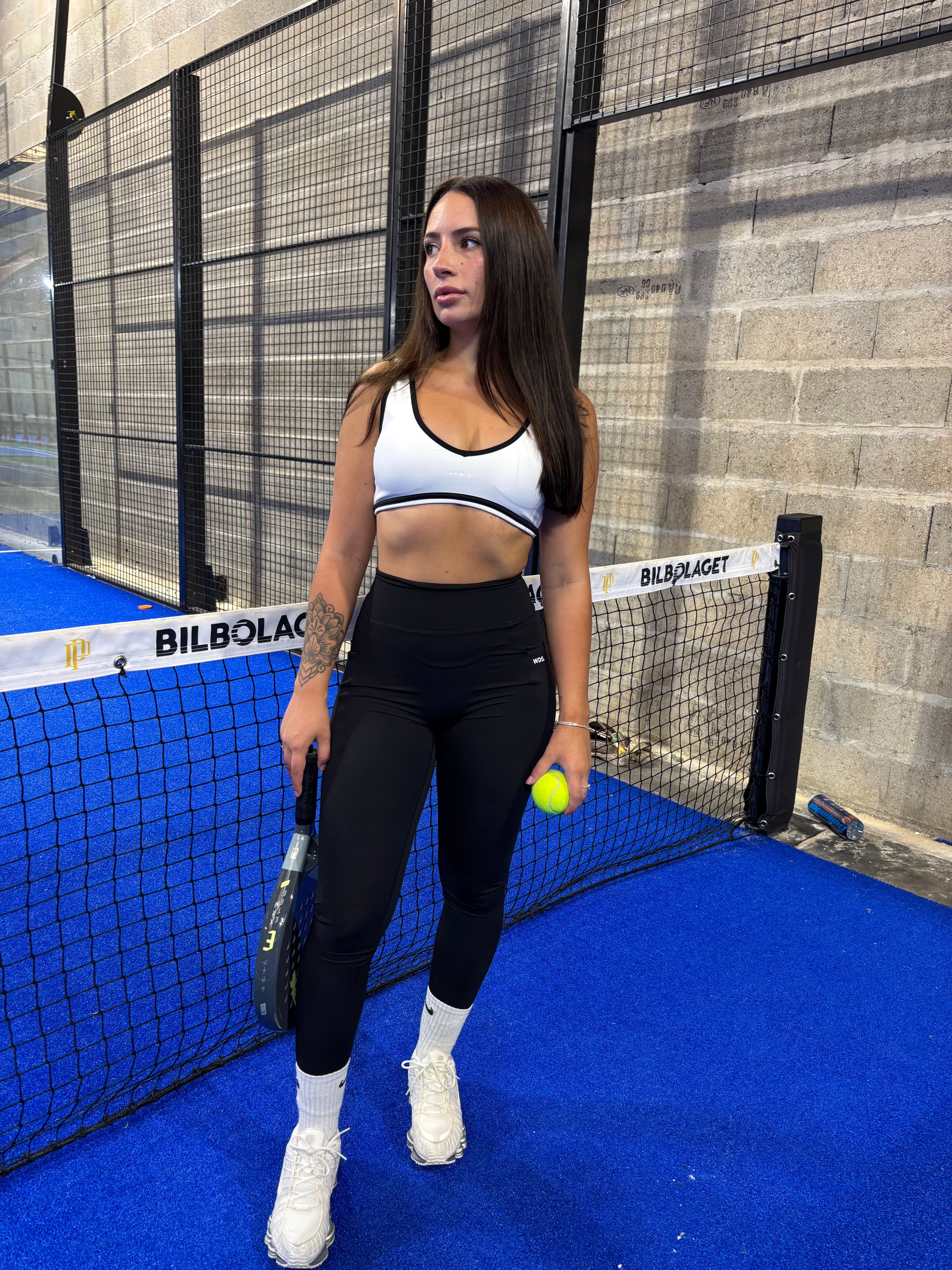 Pimlico – Brassière de sport femme blanche portée